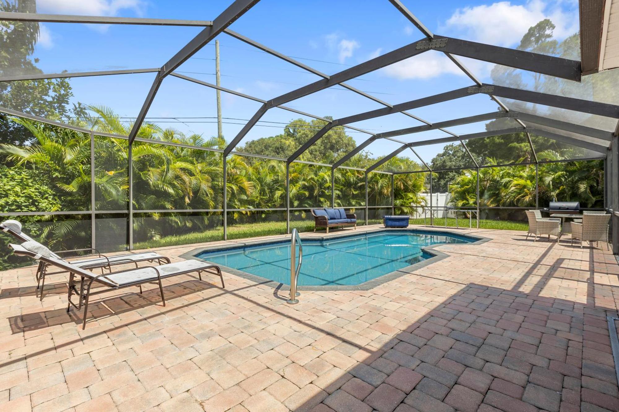 Relaxing Coastal Comfort - Heated Pool Clearwater Bagian luar foto