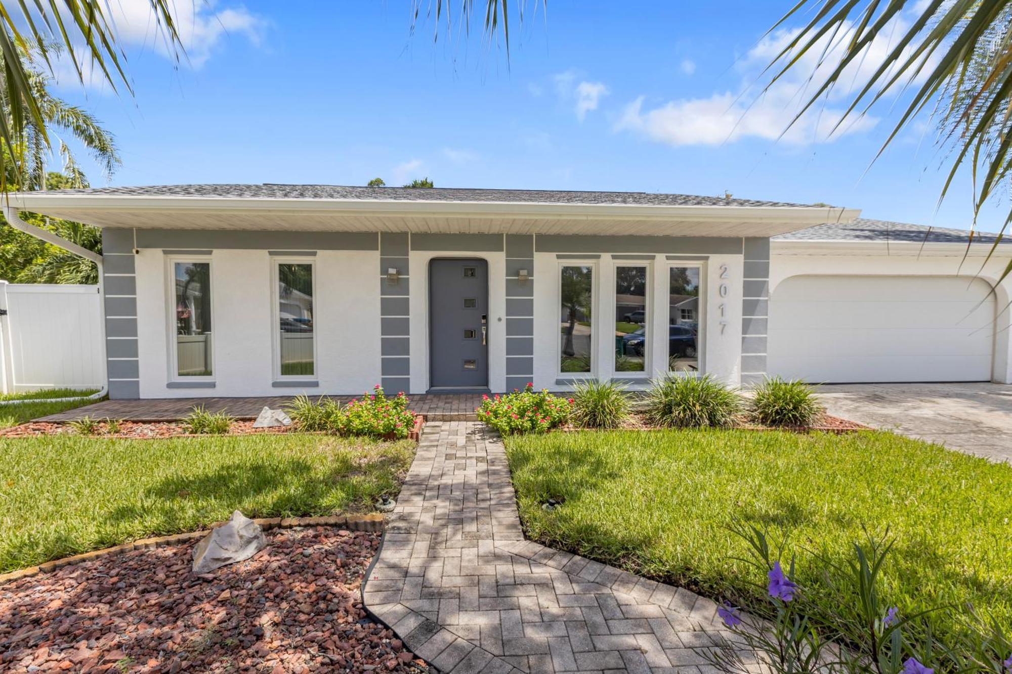Relaxing Coastal Comfort - Heated Pool Clearwater Bagian luar foto